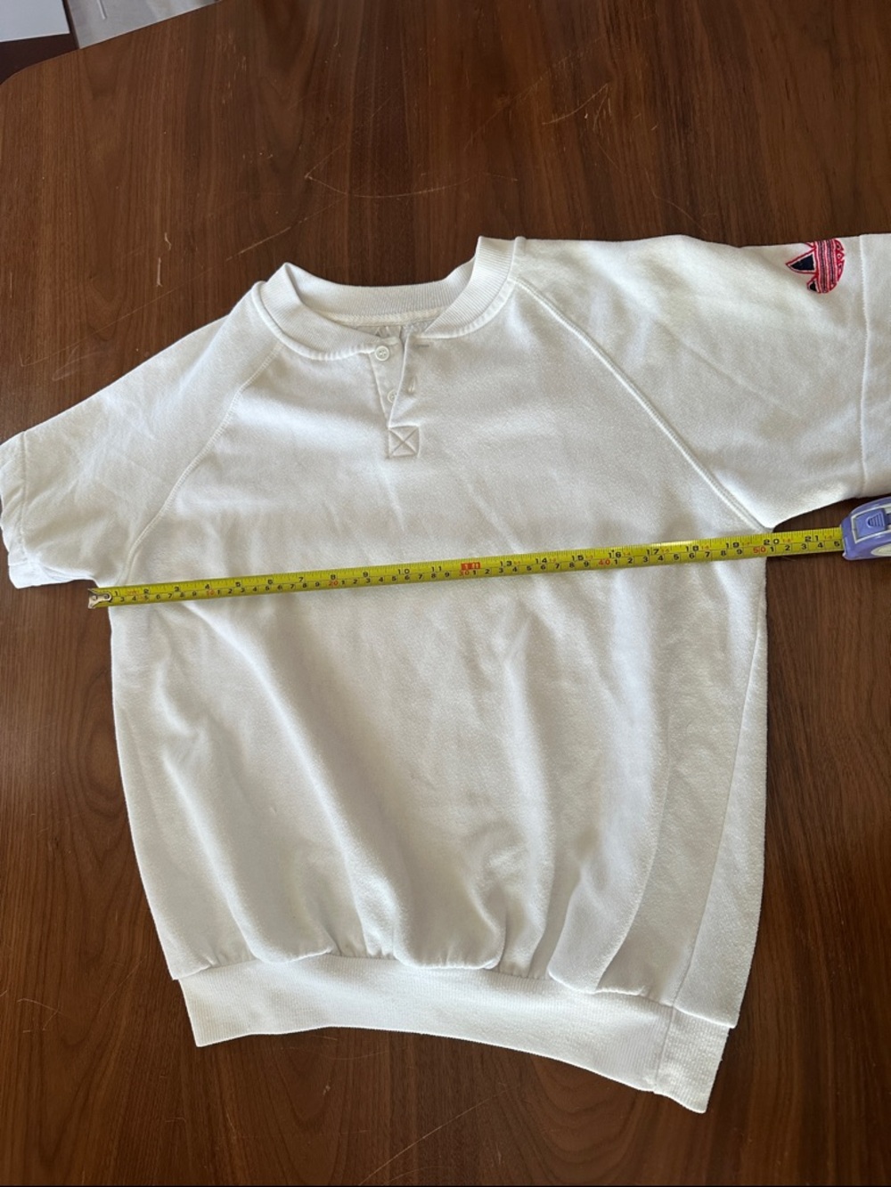 Vintage adidas White Short-Sleeve Henley Sweatshirt - Picture 4 of 6
